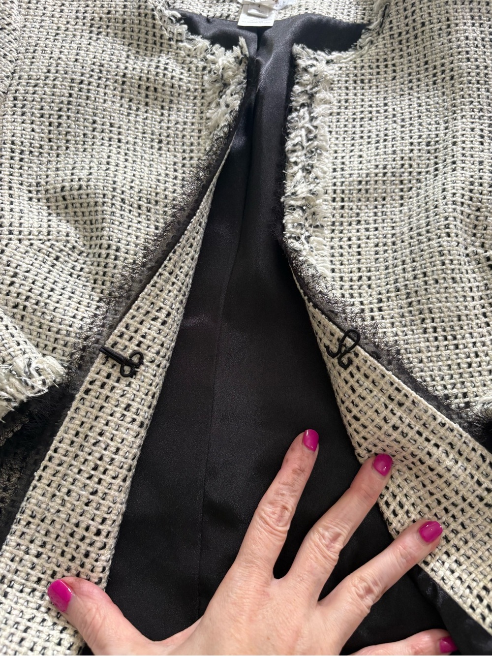 White House Black Market tweed fringe blazer - Picture 4 of 7